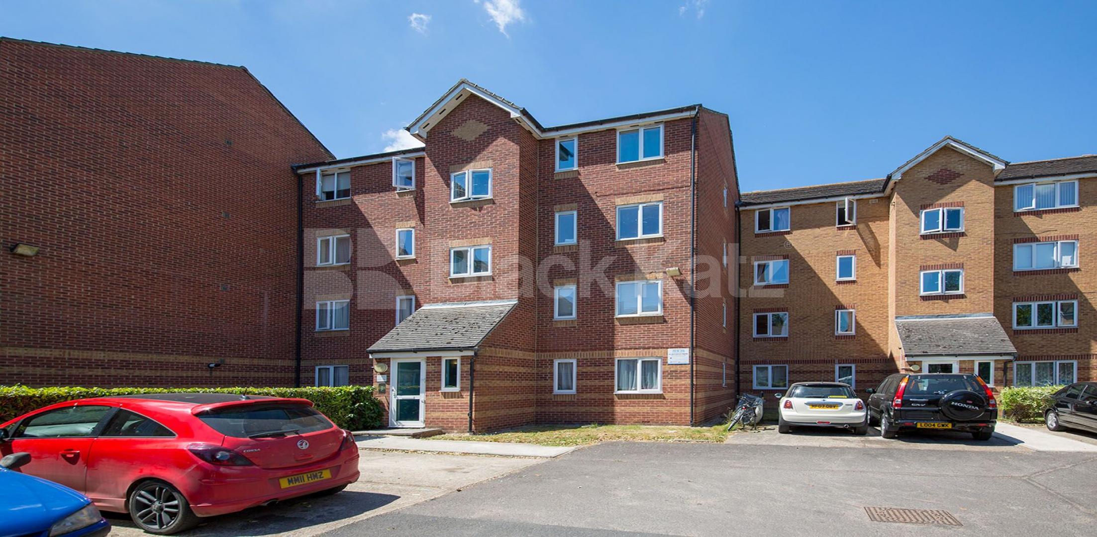 			New Instruction! Canal View!, 1 Bedroom, 1 bath, 1 reception Apartment			 Bream Close, Tottenham